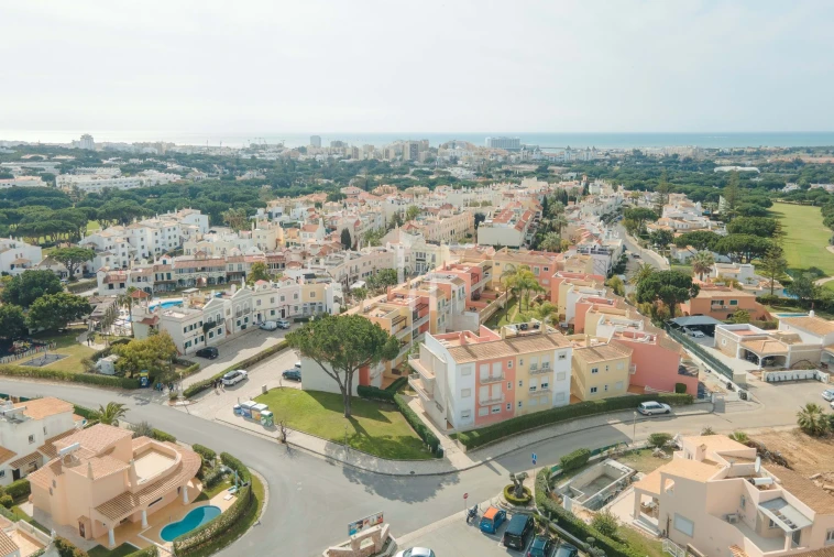 Apartamento para Arrendamento férias em Quarteira Foto 17