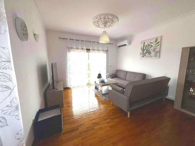 Apartamento T3 para Venda em Vilar de Nantes Foto 2