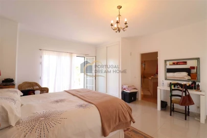 Moradia T4 para Venda em Silves