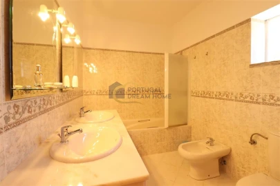 Moradia T4 para Venda em Silves