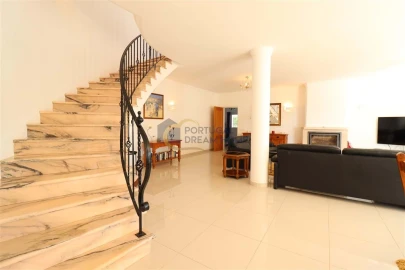 Moradia T4 para Venda em Silves