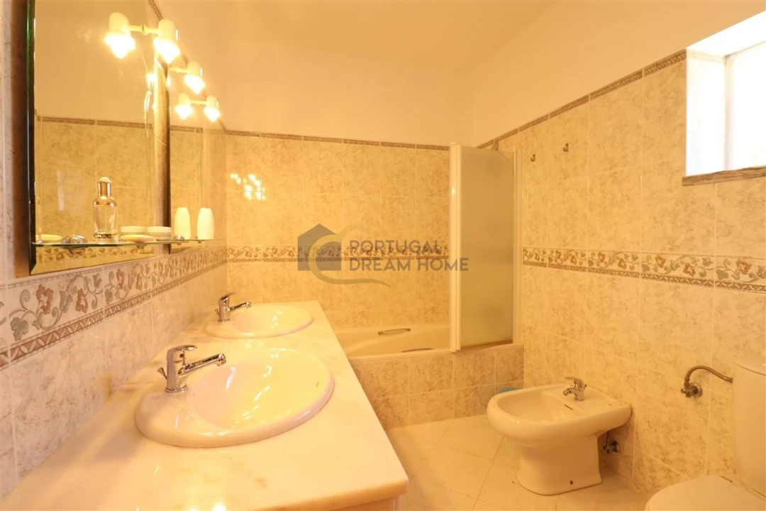 Moradia T4 para Venda em Silves Foto 49
