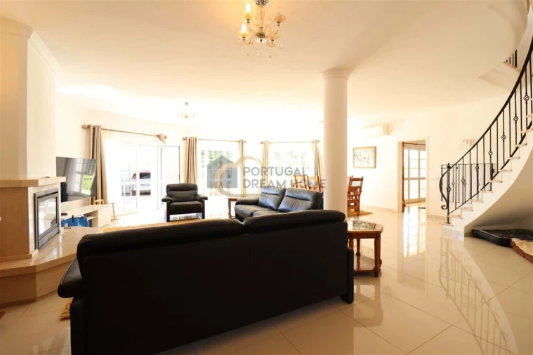 Moradia T4 para Venda em Silves Foto 17