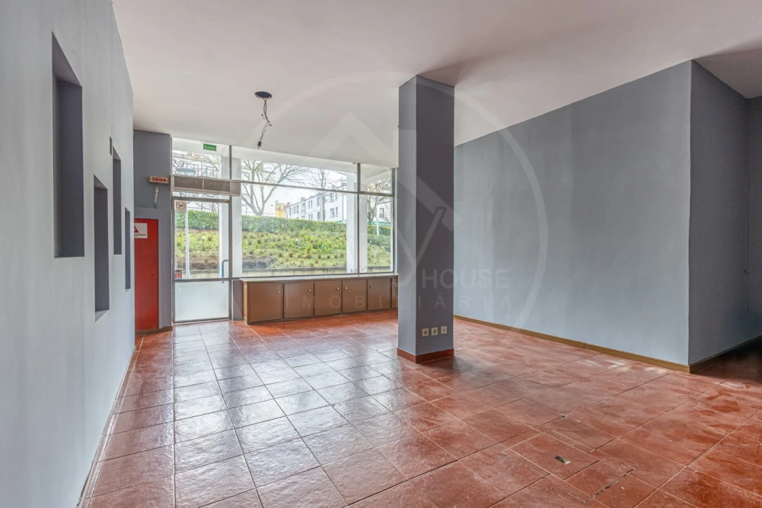 Loja para Arrendamento em Vila Pouca de Aguiar Foto 4