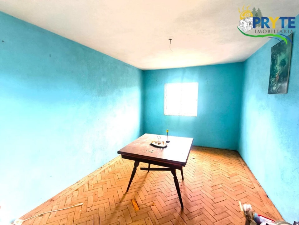 Moradia T5 para Venda em Cabeçudo Foto 11