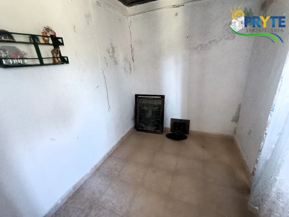 Moradia T5 para Venda em Cabeçudo Foto 22