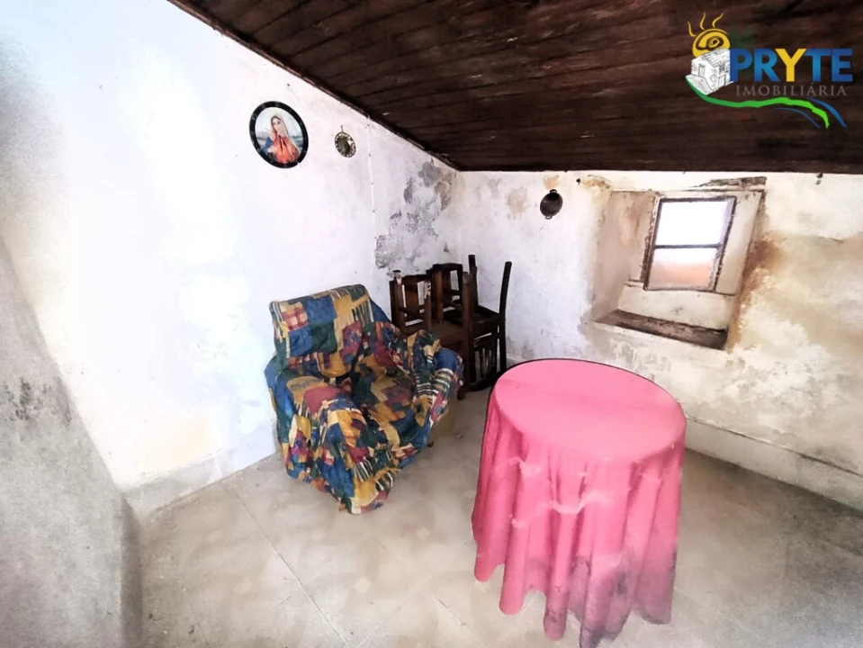 Moradia T5 para Venda em Cabeçudo Foto 26