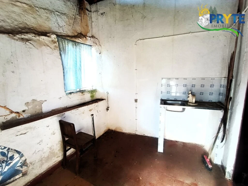 Moradia T5 para Venda em Cabeçudo Foto 32