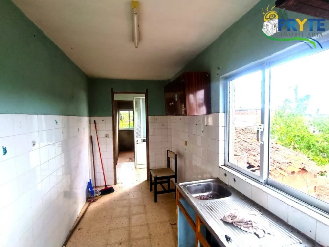 Moradia T5 para Venda em Cabeçudo Foto 8