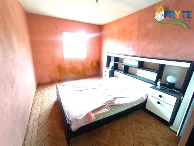 Moradia T5 para Venda em Cabeçudo Foto 13