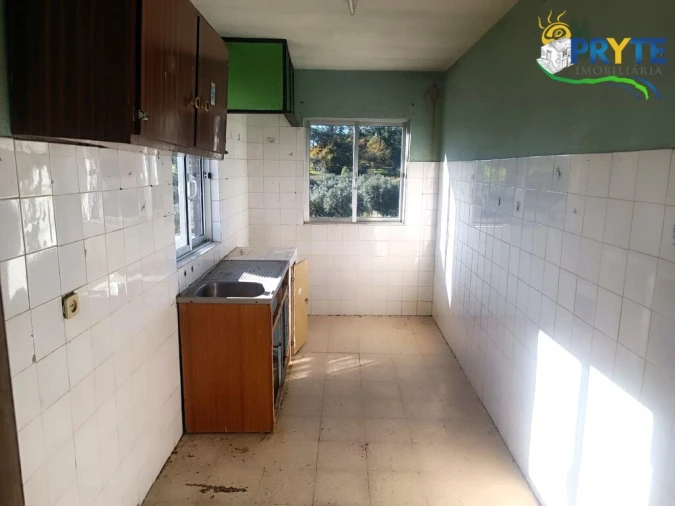 Moradia T2 para Venda em Cabeçudo Foto 6
