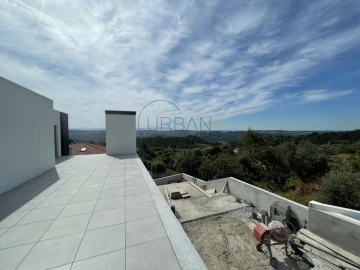 Moradia T5 para Venda em Fragosela