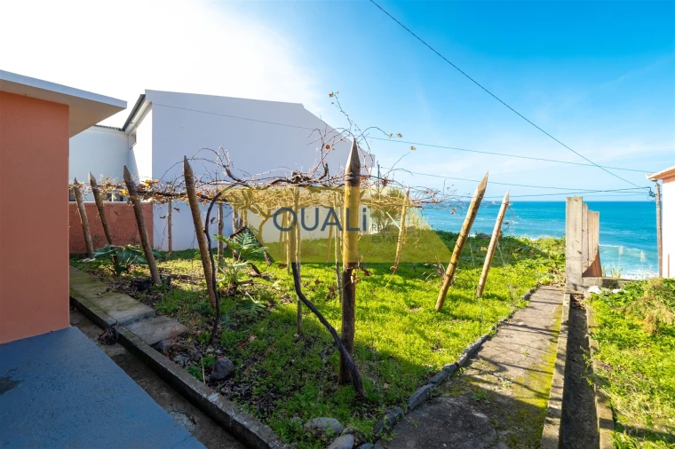 Moradia T3 para Venda em Ponta Delgada Foto 7