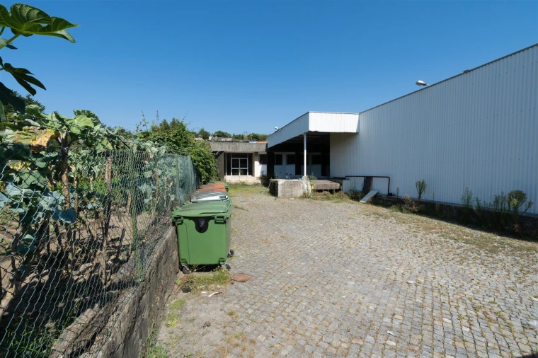 Armazém para Venda em Moreira de Conegos Foto 8