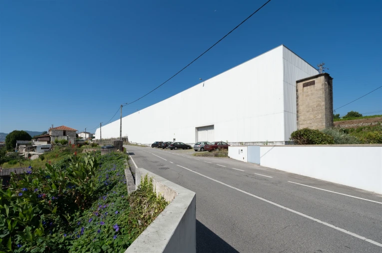 Armazém para Venda em Moreira de Conegos Foto 12
