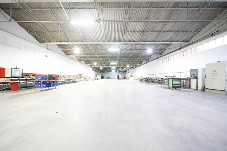 Armazém para Venda em Moreira de Conegos Foto 5