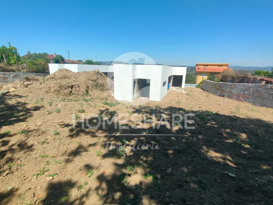 Moradia T3 para Venda em Campo e Sobrado Foto 5