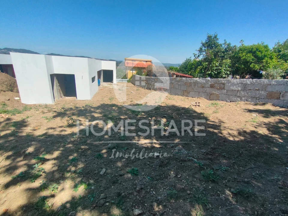 Moradia T3 para Venda em Campo e Sobrado Foto 5