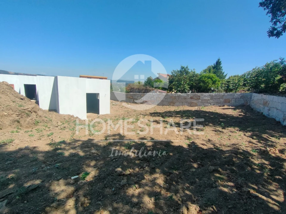 Moradia T3 para Venda em Campo e Sobrado Foto 9