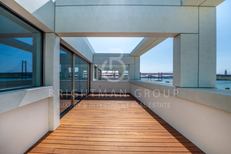 Moradia T4 para Venda em Alcantara Foto 18