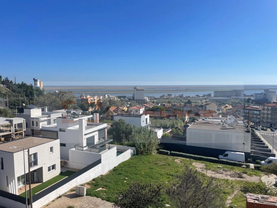 Apartamento T3 para Venda em Alverca do Ribatejo e Sobralinho Foto 6