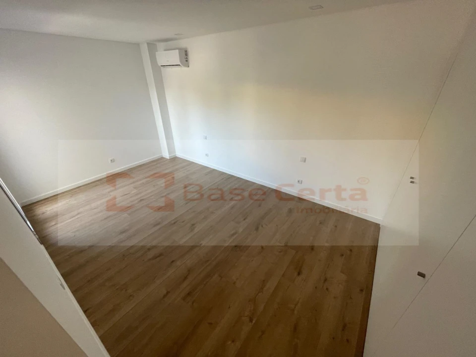 Apartamento T3 para Venda em Alverca do Ribatejo e Sobralinho Foto 19