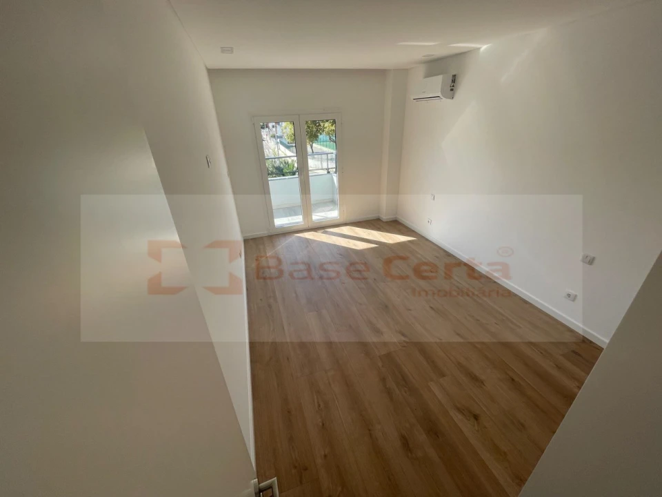 Apartamento T3 para Venda em Alverca do Ribatejo e Sobralinho Foto 23