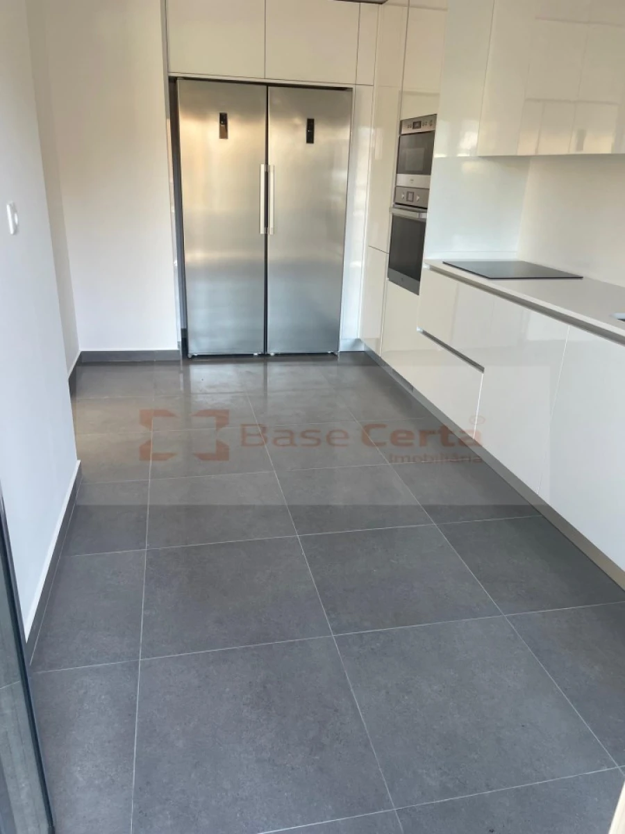 Apartamento T3 para Venda em Alverca do Ribatejo e Sobralinho Foto 4