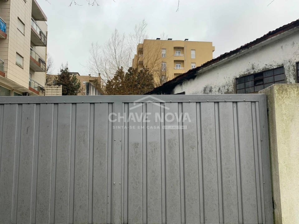 Armazém para Venda em São João da Madeira Foto 2