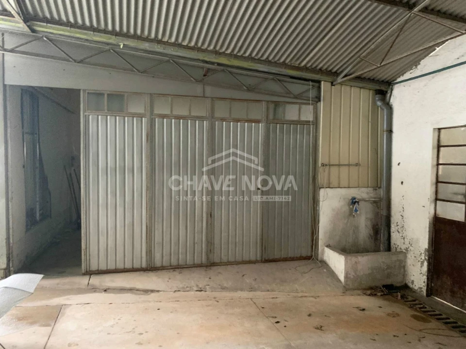 Armazém para Venda em São João da Madeira Foto 9