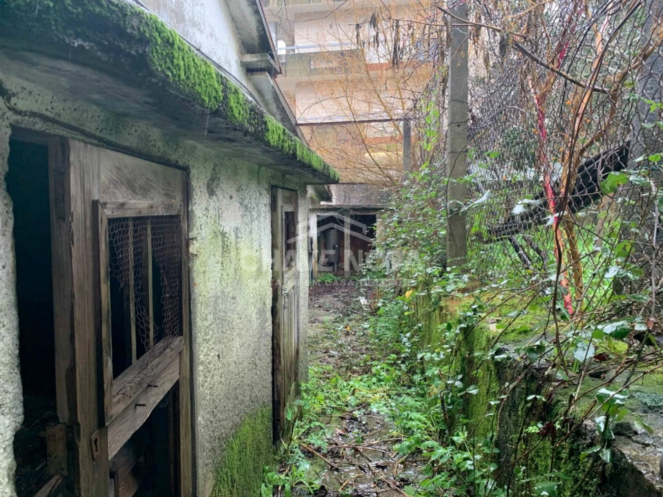 Armazém para Venda em São João da Madeira Foto 13