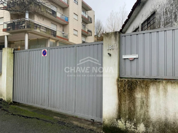 Armazém para Venda em São João da Madeira Foto 4