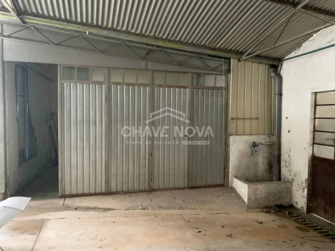 Armazém para Venda em São João da Madeira Foto 9