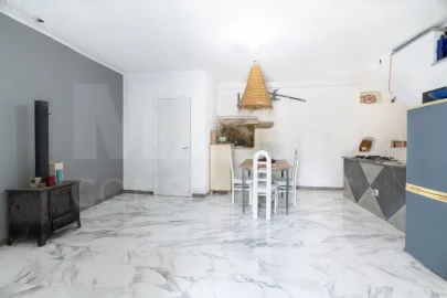 Moradia T1 para Venda em Dois Portos e Runa