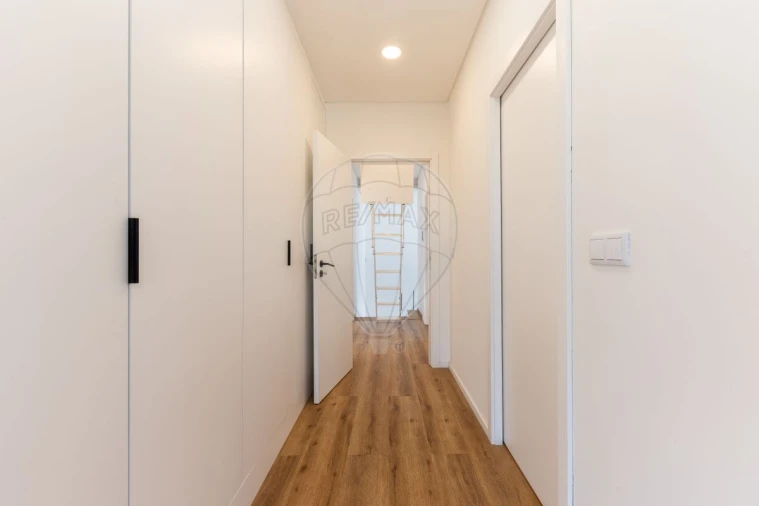 Moradia T3 para Venda em Algueirão-Mem Martins Foto 11