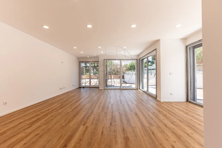 Moradia T3 para Venda em Algueirão-Mem Martins Foto 5