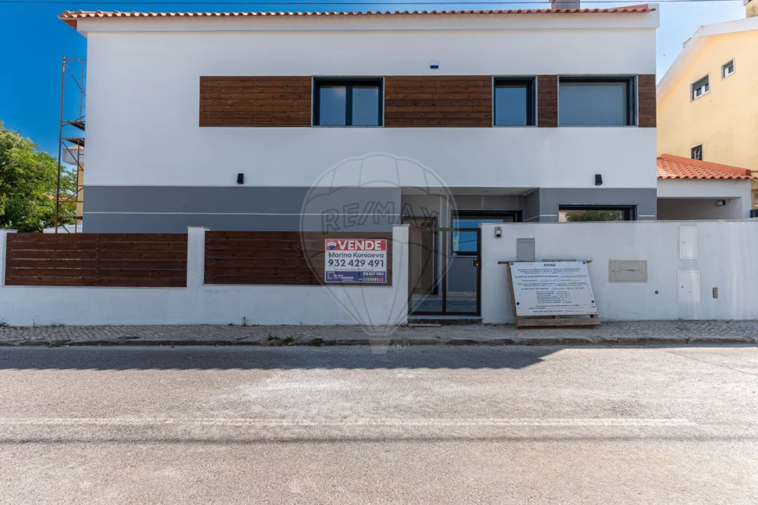 Moradia T3 para Venda em Algueirão-Mem Martins Foto 23