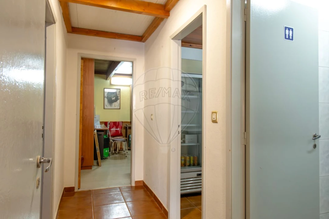 Moradia T5 para Venda em Grijó e Sermonde Foto 21