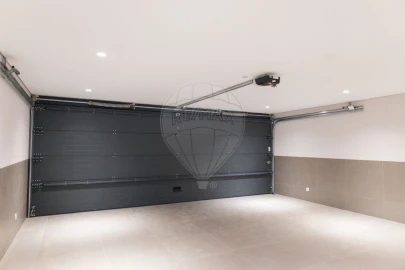 Moradia T5 para Venda em Aldoar, Foz do Douro e Nevogilde