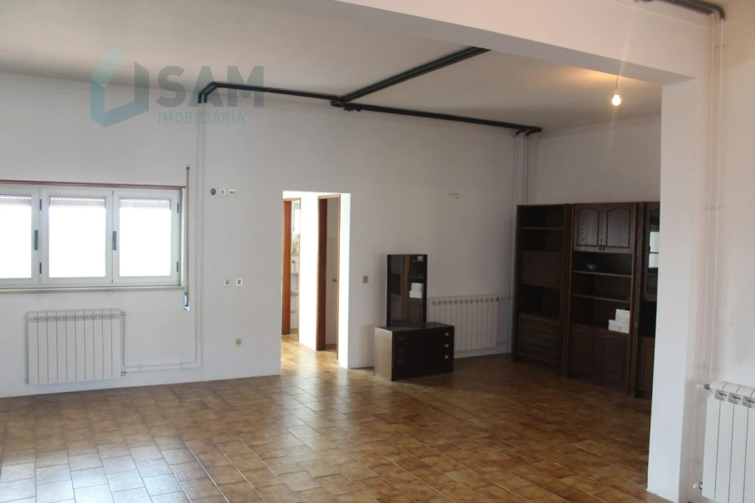 Moradia T3 para Venda em Maiorga Foto 9