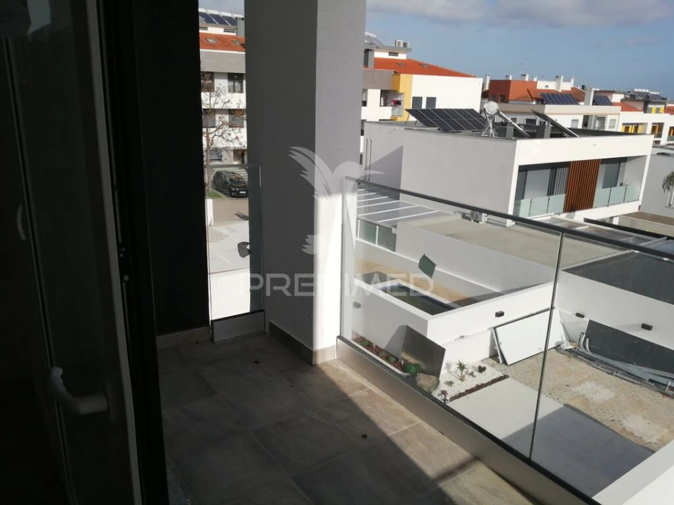 Moradia T4 para Venda em Corroios Foto 16