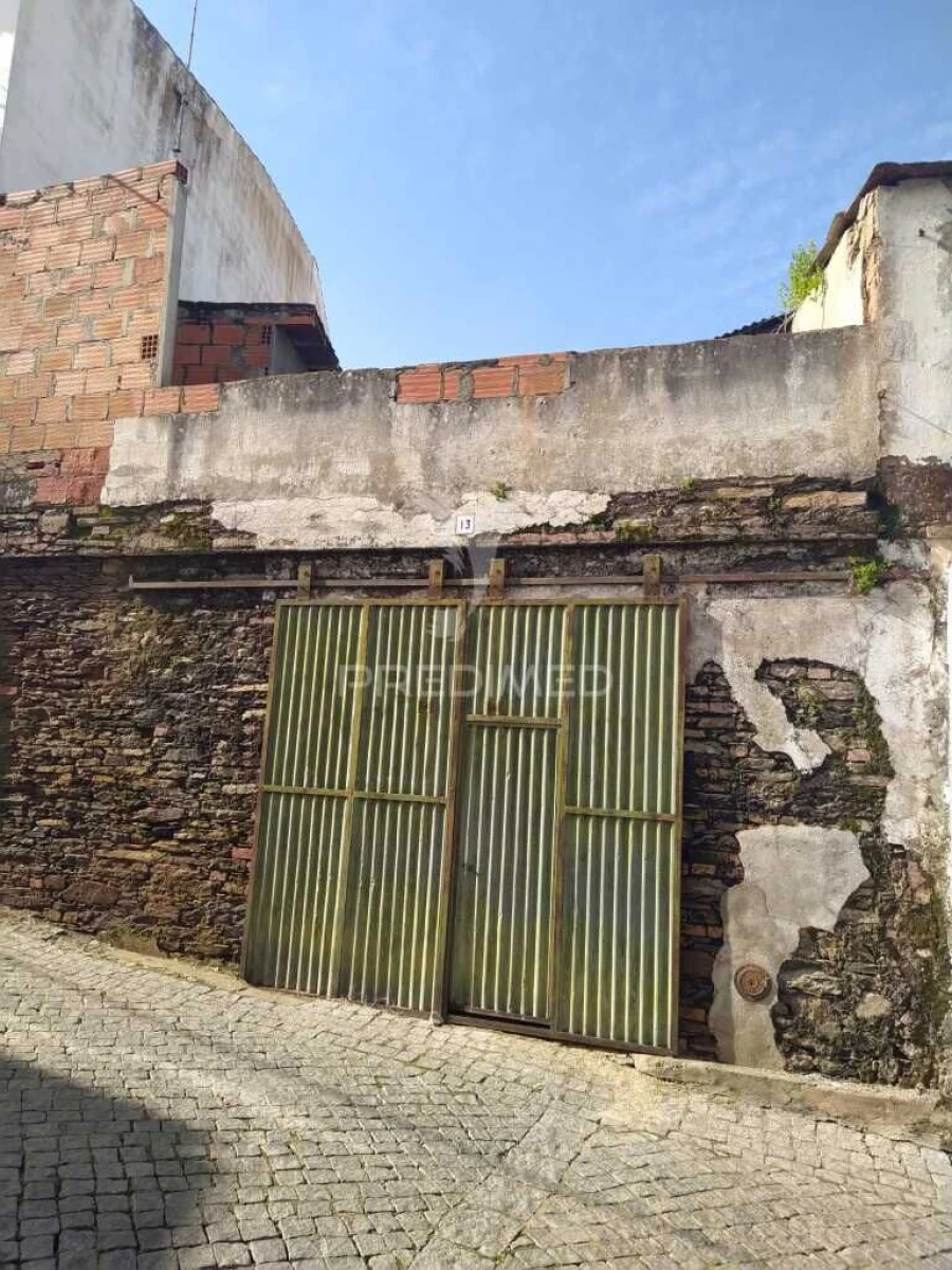 Moradia T3 para Venda em Barrancos Foto 2