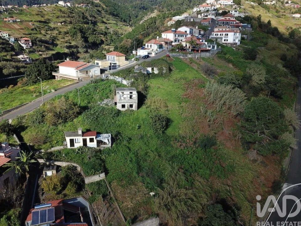 Terreno para Venda em Arco da Calheta Foto 3