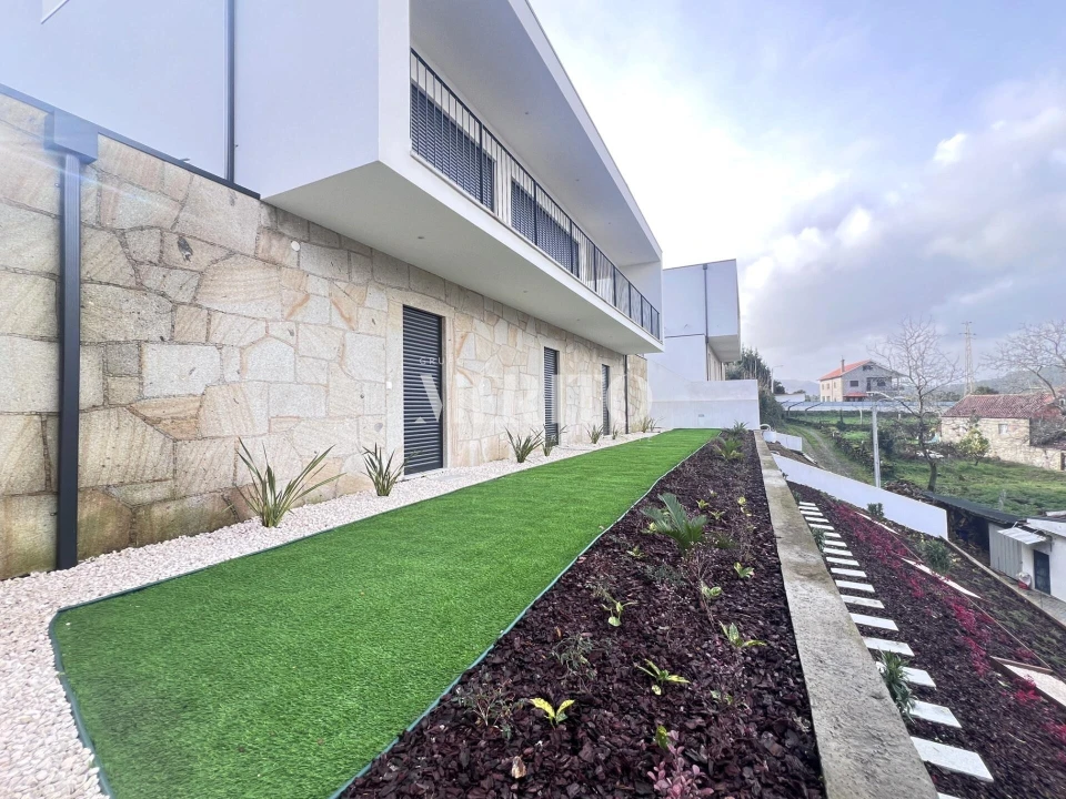 Moradia T3 para Venda em Arca e Ponte de Lima Foto 1