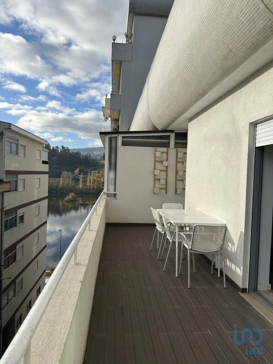 Apartamento T2 para Venda em Peso da Régua e Godim Foto 1