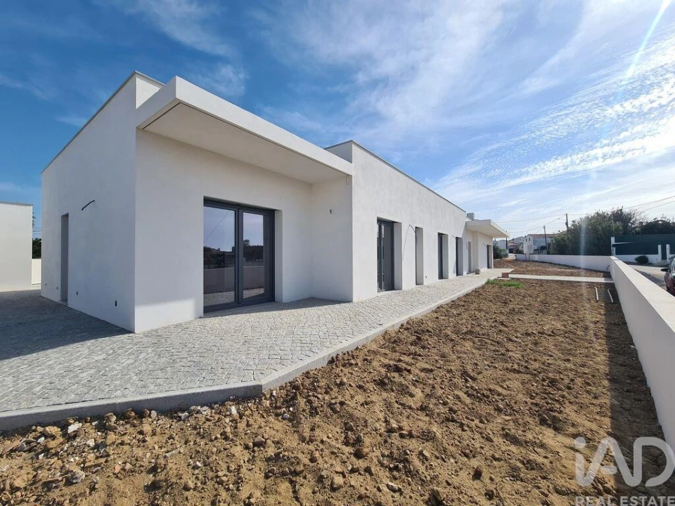 Moradia T4 para Venda em Atouguia da Baleia Foto 1