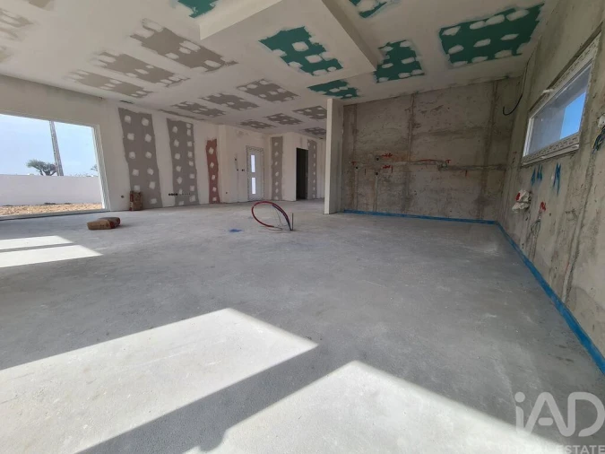 Moradia T4 para Venda em Atouguia da Baleia Foto 7