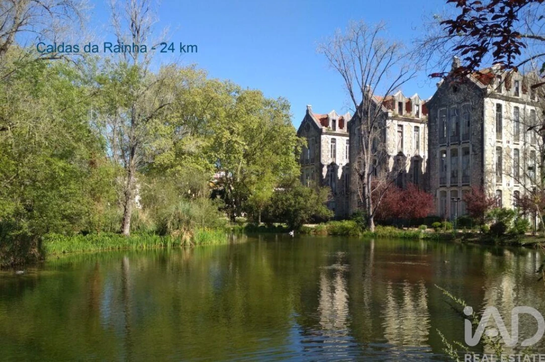 Moradia T4 para Venda em Atouguia da Baleia Foto 28