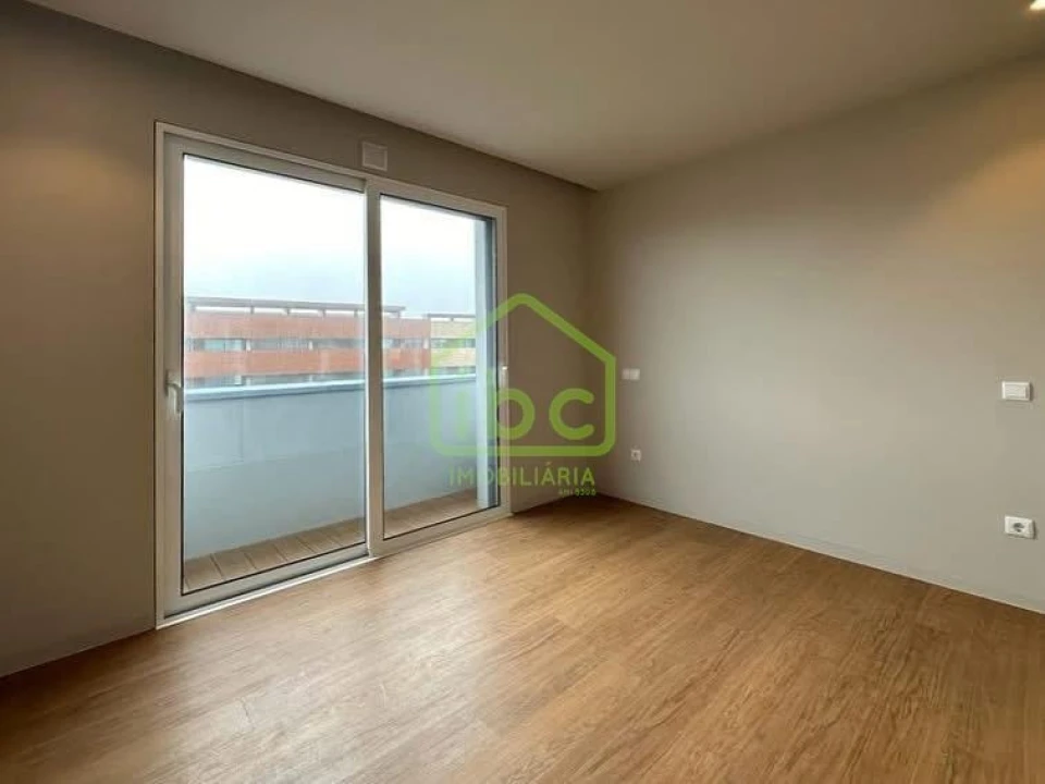Apartamento T3 para Venda em Póvoa de Varzim, Beiriz e Argivai Foto 1