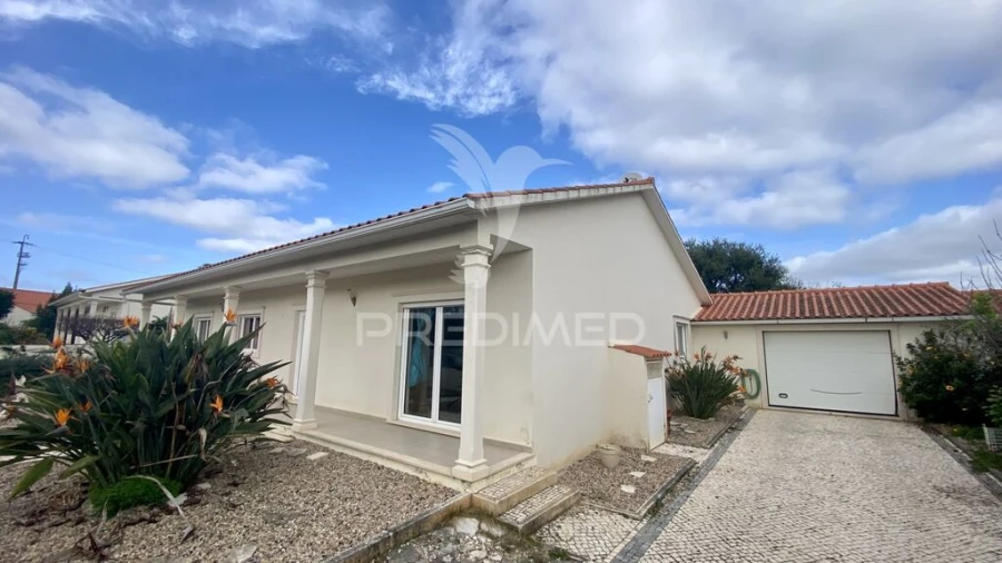 Moradia T3 para Venda em Alcobaça e Vestiaria Foto 3